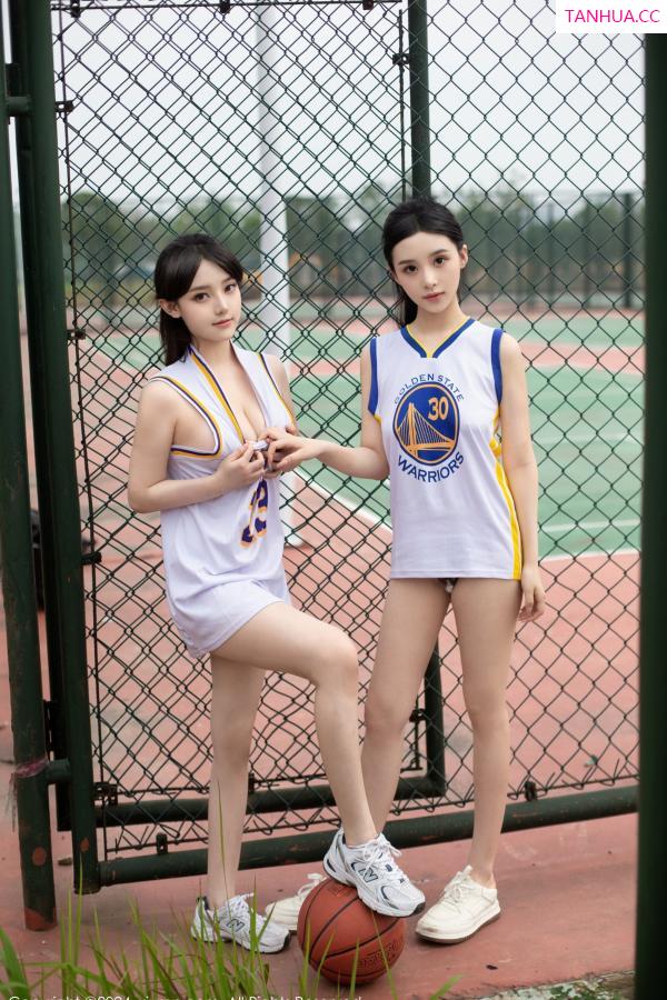   [XiuRen]高清写真图 2024.06.21 No.8744 豆瓣酱 模特合集第79张图片